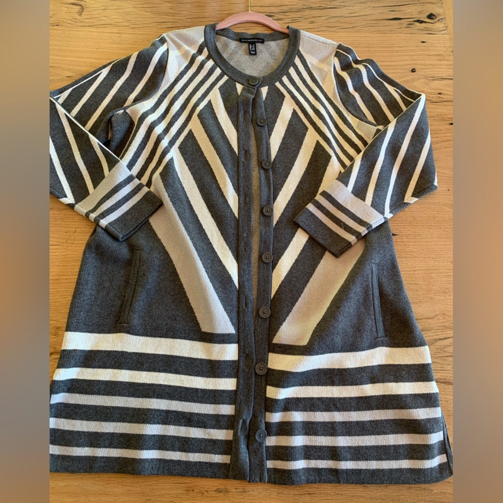 Isaac Mizrahi Tilted Stripe Gray Long Sleeve Cardigan Sweater Women’s 1X prelove